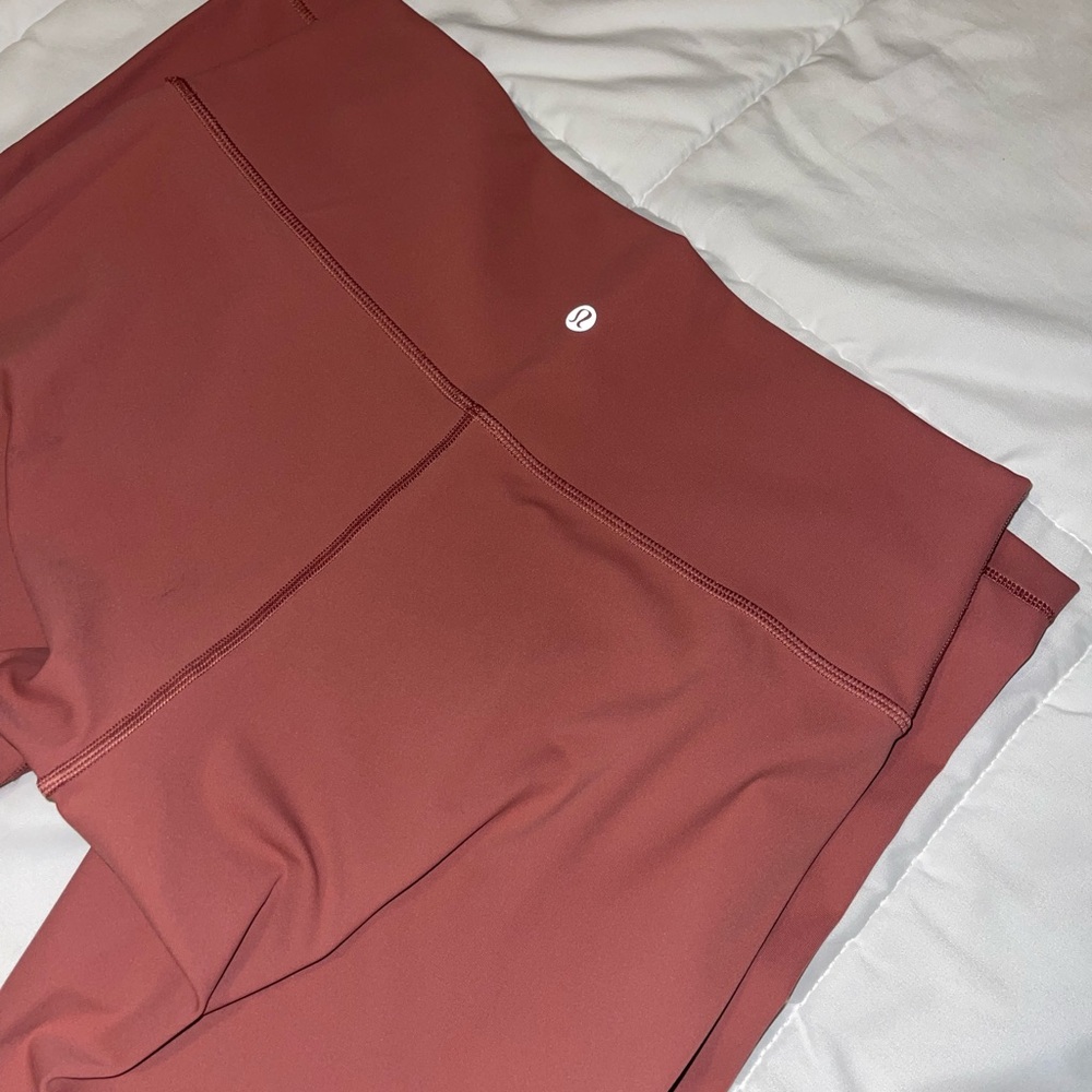Lululemon size 12 Leggings 🍋